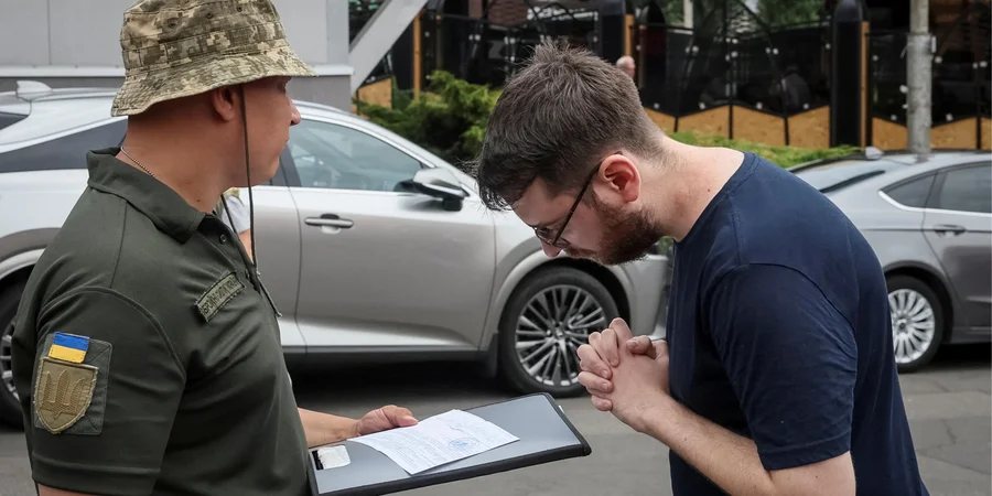 Зеленський підписав закони про продовження воєнного стану та мобілізації до 31 жовтня