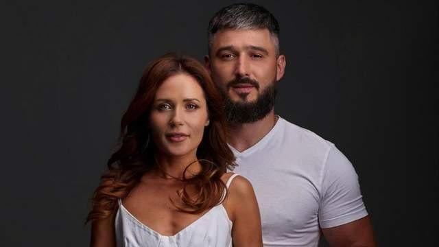 Андрій Федінчик і Наталка Денисенко разом провели сина до школи