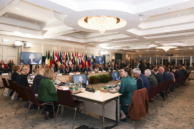 Міністр оборони України обговорив з колегами з ЄС постачання ракет для ППО