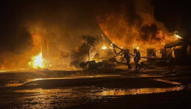 На Київщині дрони РФ повністю знищили завод мастильних матеріалів «КСМ ПРОТЕК»