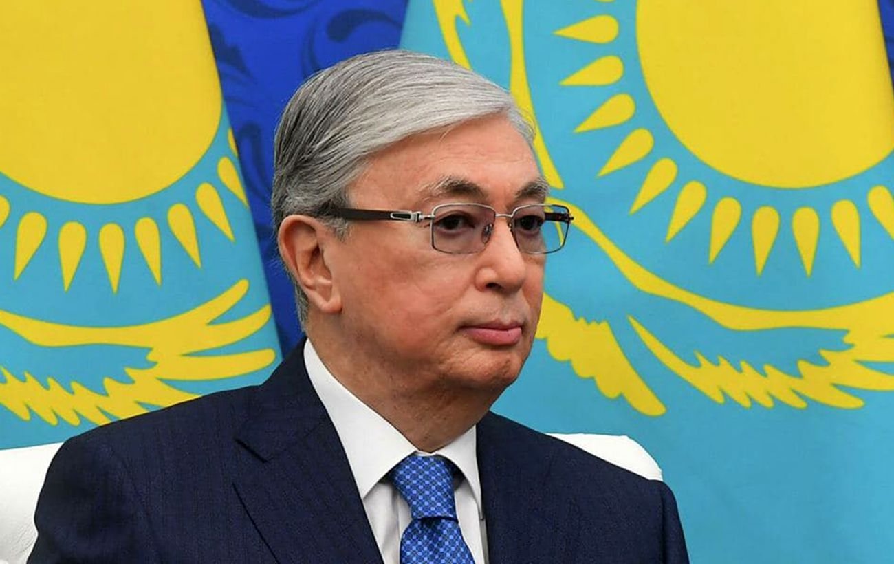 Токаєв у Берліні закликав заморозити війну в Україні та назвав Путіна видатним діячем