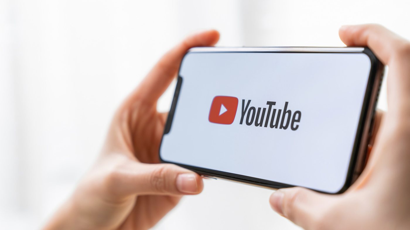 YouTube запустив п'ять оновлень: ШІ-пошук, повідомлення та режим для активності