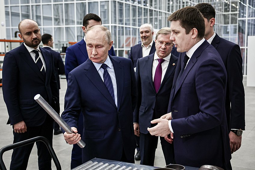 Російська вертикаль карає навіть тих, хто працював на її війну