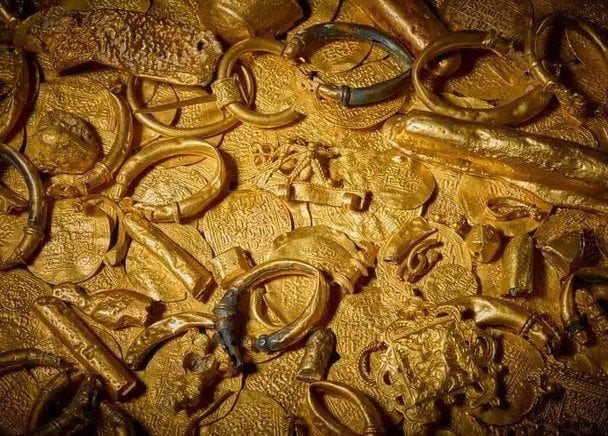 400 золотих монет із морського дна виставлено в Британському музеї