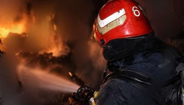 Російські війська вночі атакували підприємство на Кіровоградщині, постраждав працівник