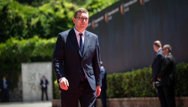 Естонія закликає Єврораду збільшити допомогу Україні для знищення російських НПЗ