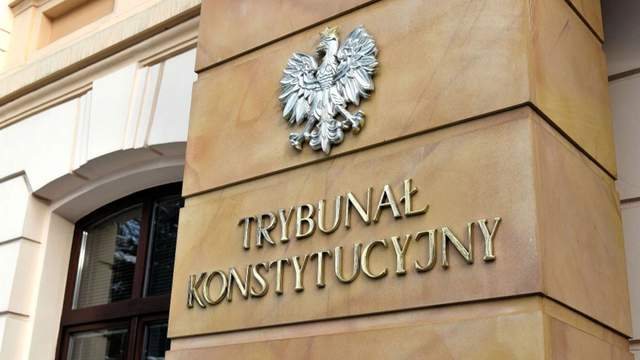 Семеро суддів досі перебувають у Конституційному трибуналі Польщі