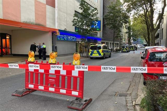 Поліція Дюссельдорфа оточила Генконсульство України через загрозу