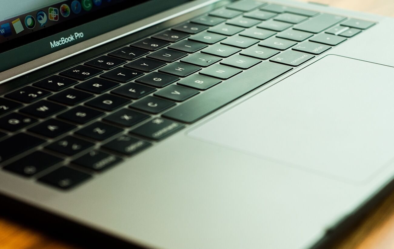 Apple готує чотири нові пристрої: сенсорний MacBook, iPad mini та оновлені iMac