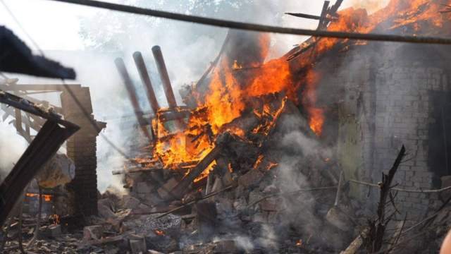 Росія вдарила КАБами по Запоріжжю: двоє загиблих, під завалами можуть бути дитина та жінка