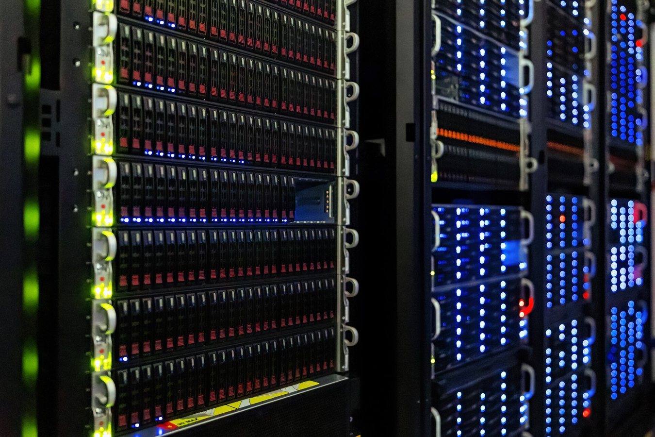 Російський удар пошкодив датацентр Data Group: сервіси працюють із резерву