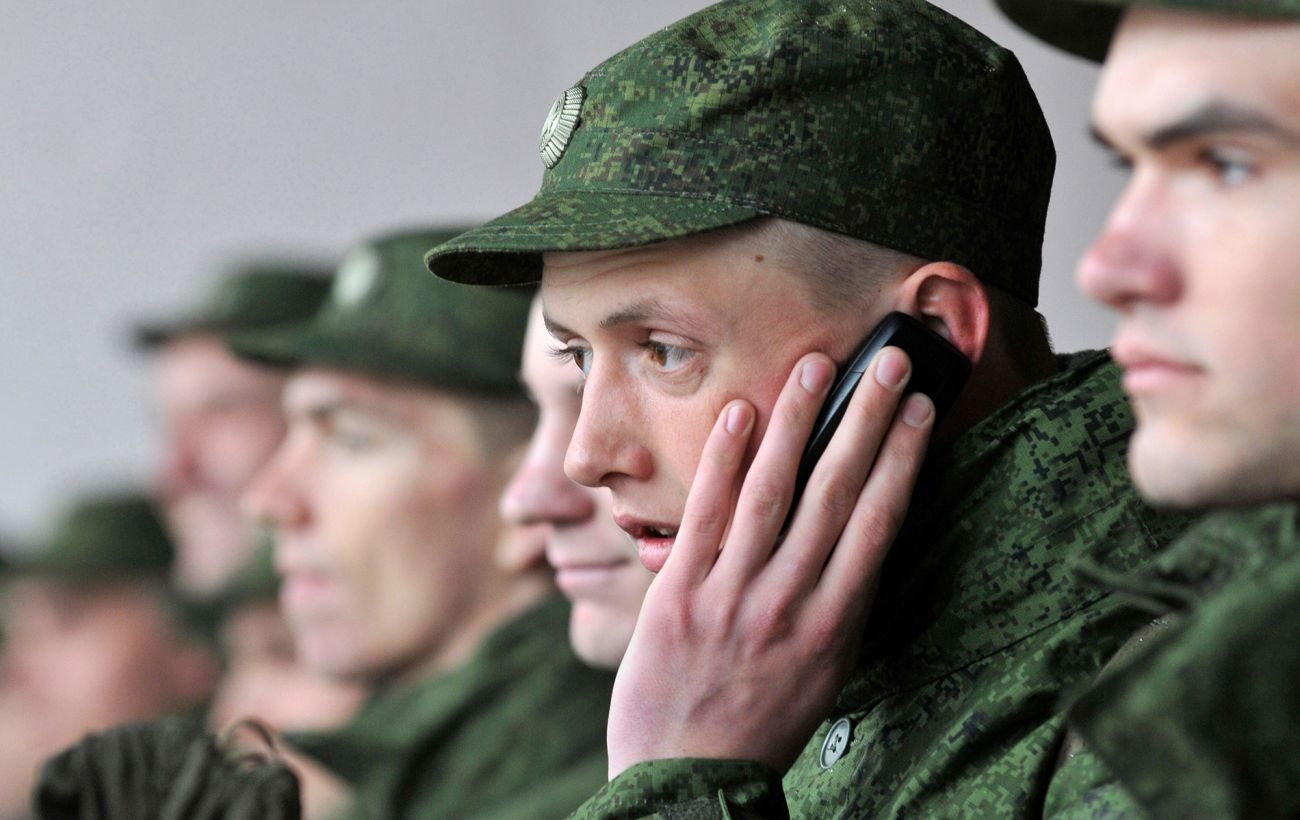 Російська влада вимагає від бізнесу відправляти працівників на війну або платити