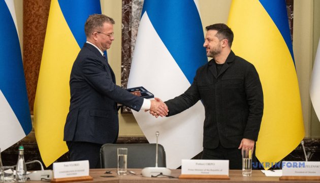 Фінляндія передасть Україні 10 локомотивів і додаткову зимову допомогу